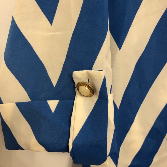 Blue and White Chevron Top Blouse Small by Everly - Picture 2 of 3